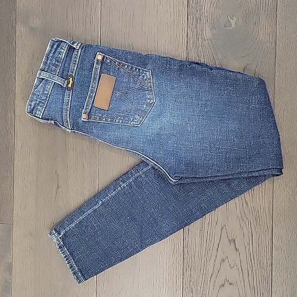 Wrangler High Rise Skinny Jean - Picture 1 of 6